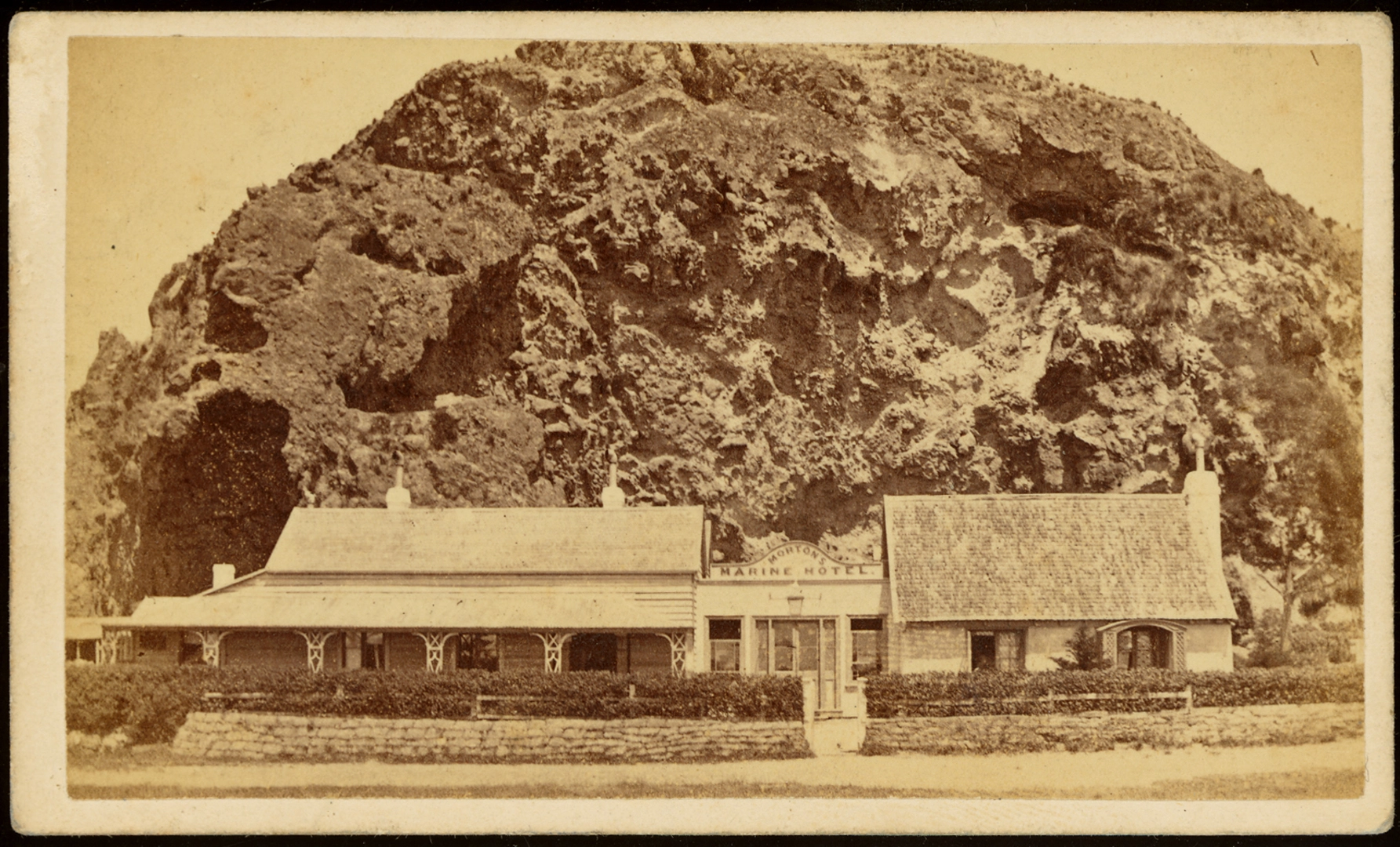 Morton's Marine Hotel, Sumner