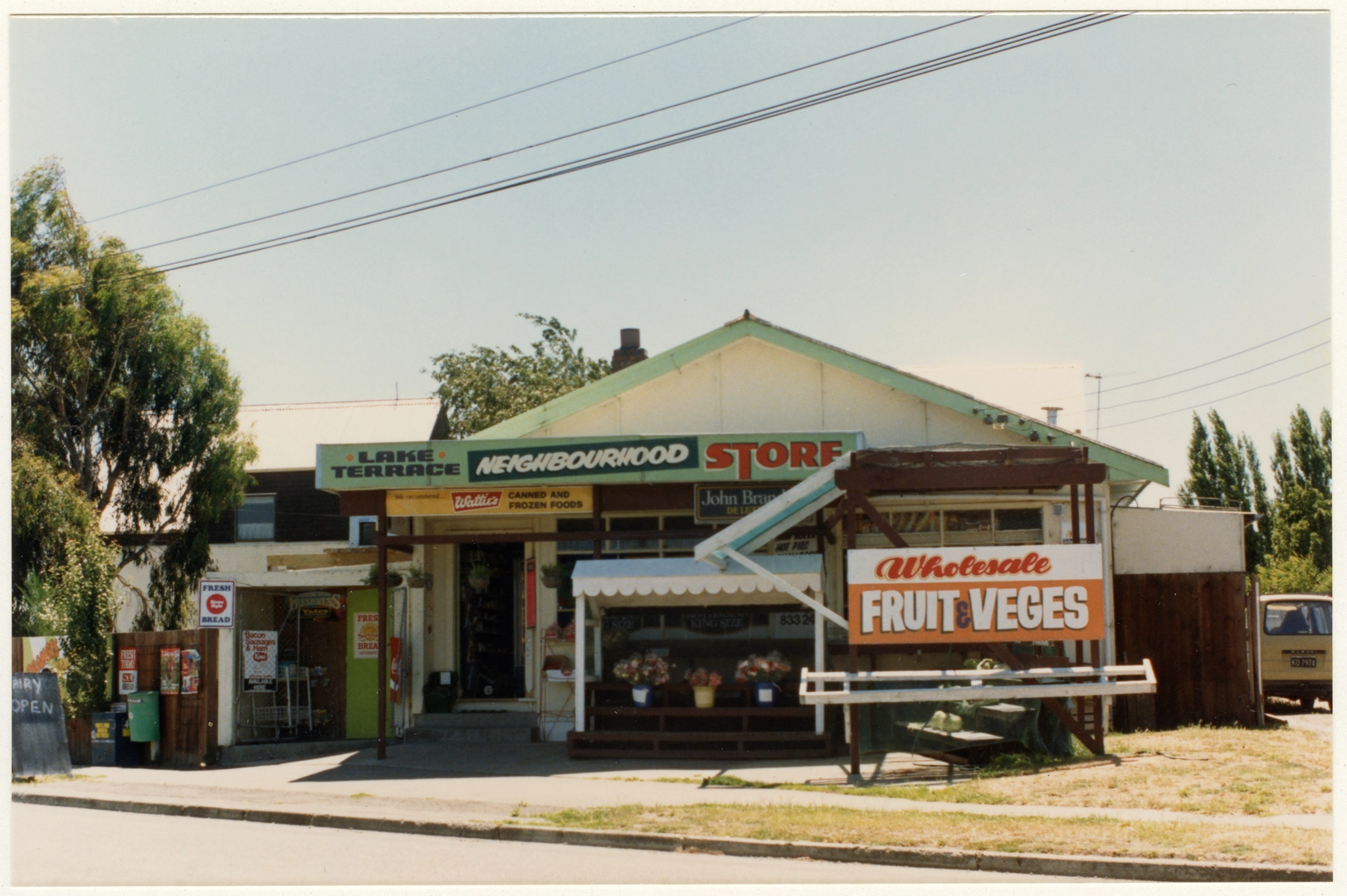 Lake Terrace Neighbourhood Store on Lake Terrace Road
