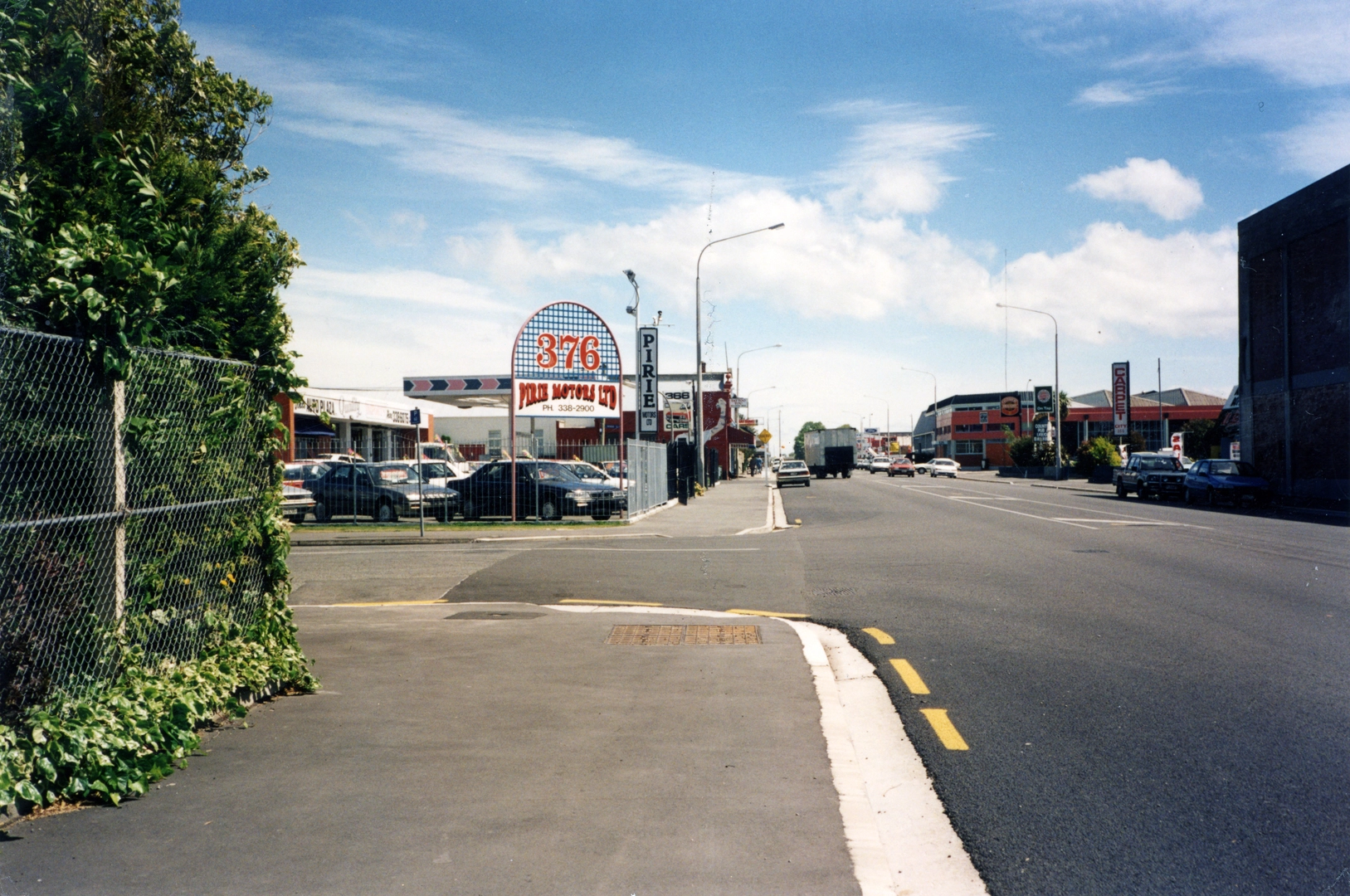 Pirie Motors Ltd car sales yard on Lincoln Road