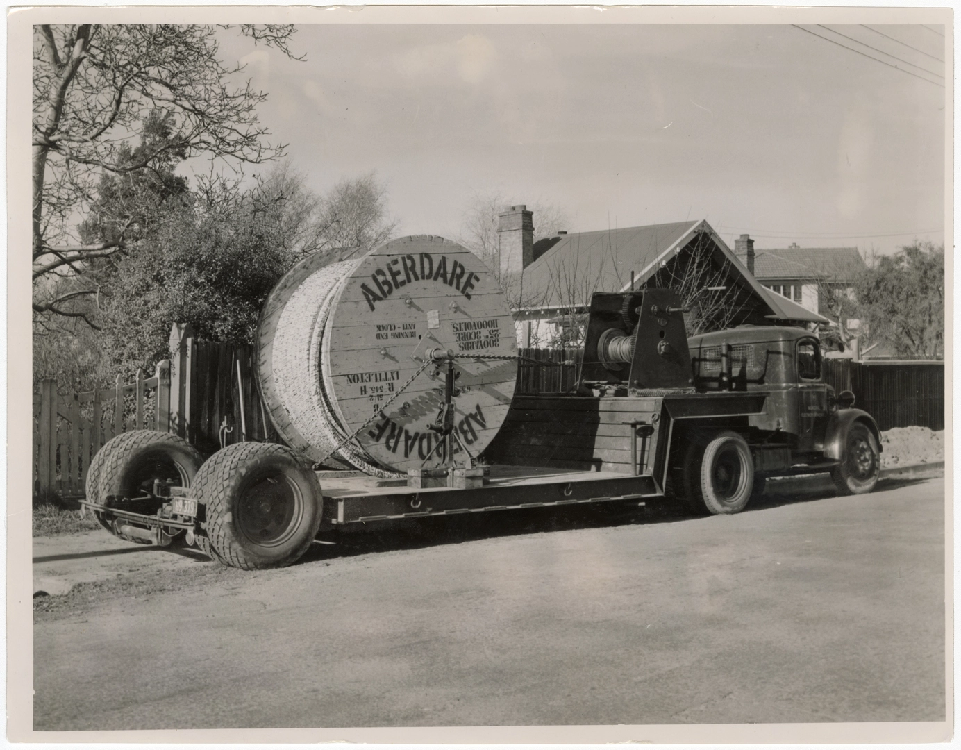 Tasker trailer with cable drum
