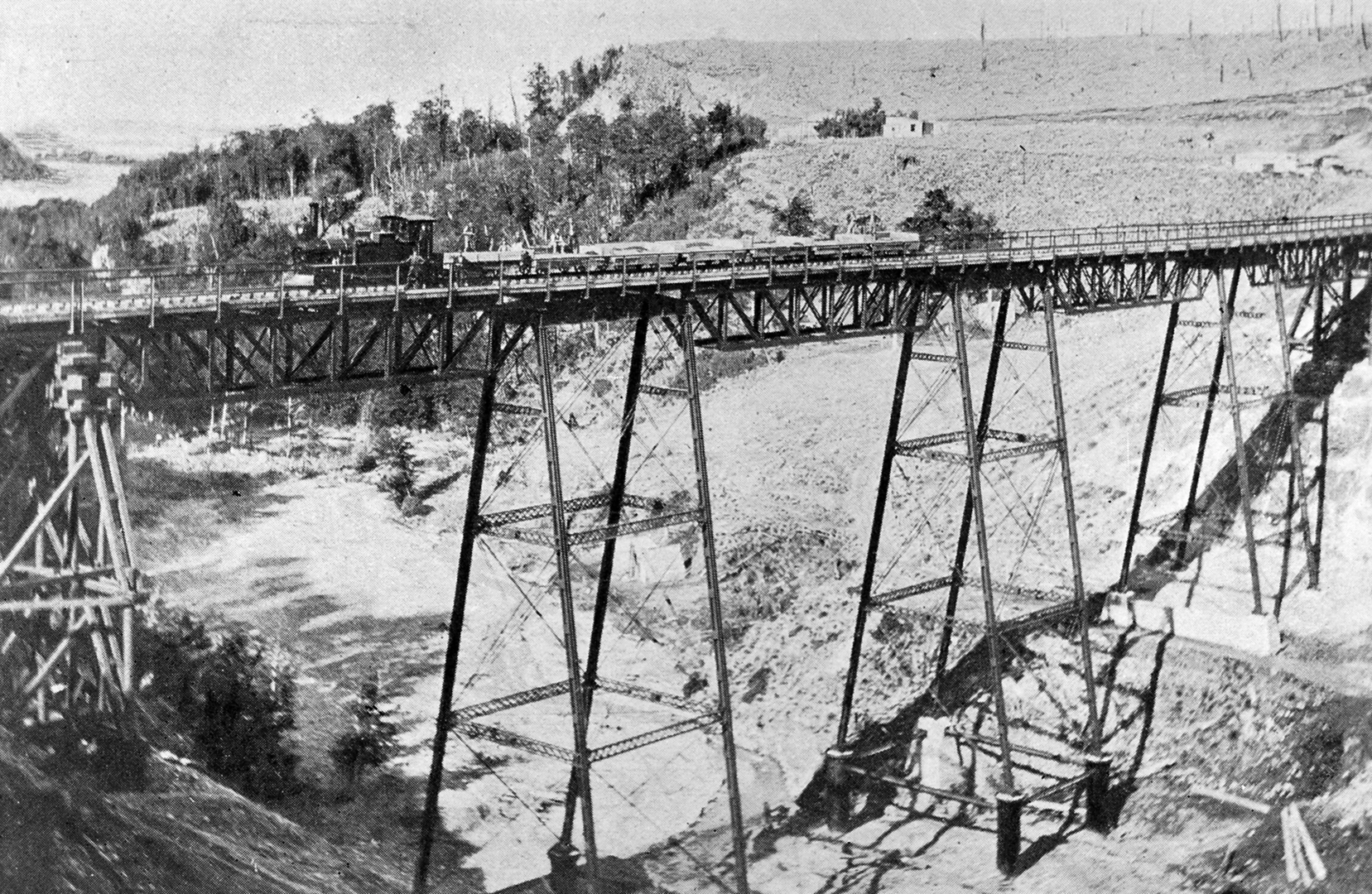 Patterson's Creek Viaduct, on the Midland Railway at Otarama