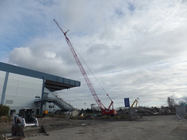 Crane, digger and excavator