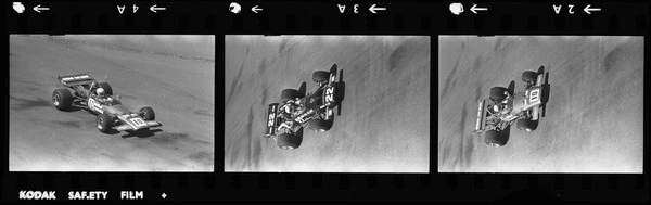 Cars racing at Lady Wigram Trophy race