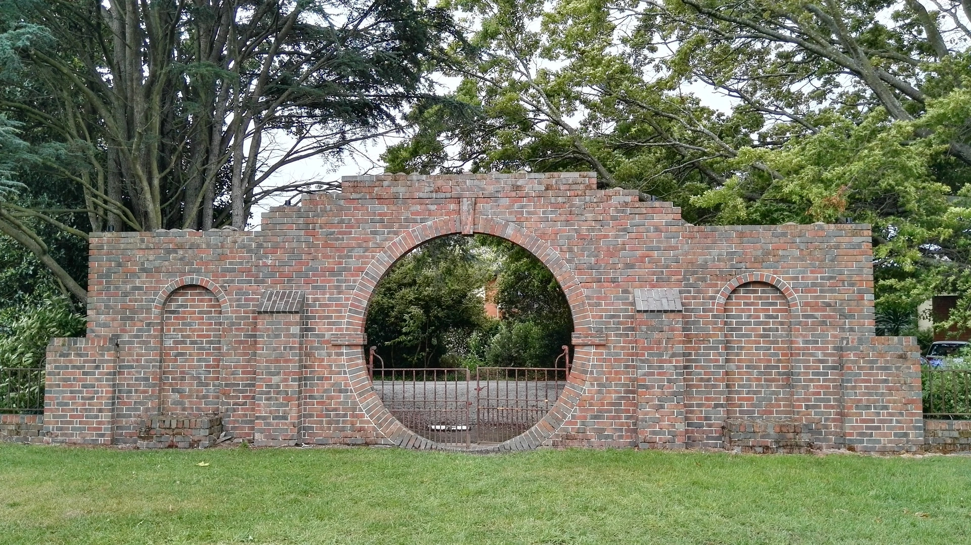 Moongate, Aidanfield