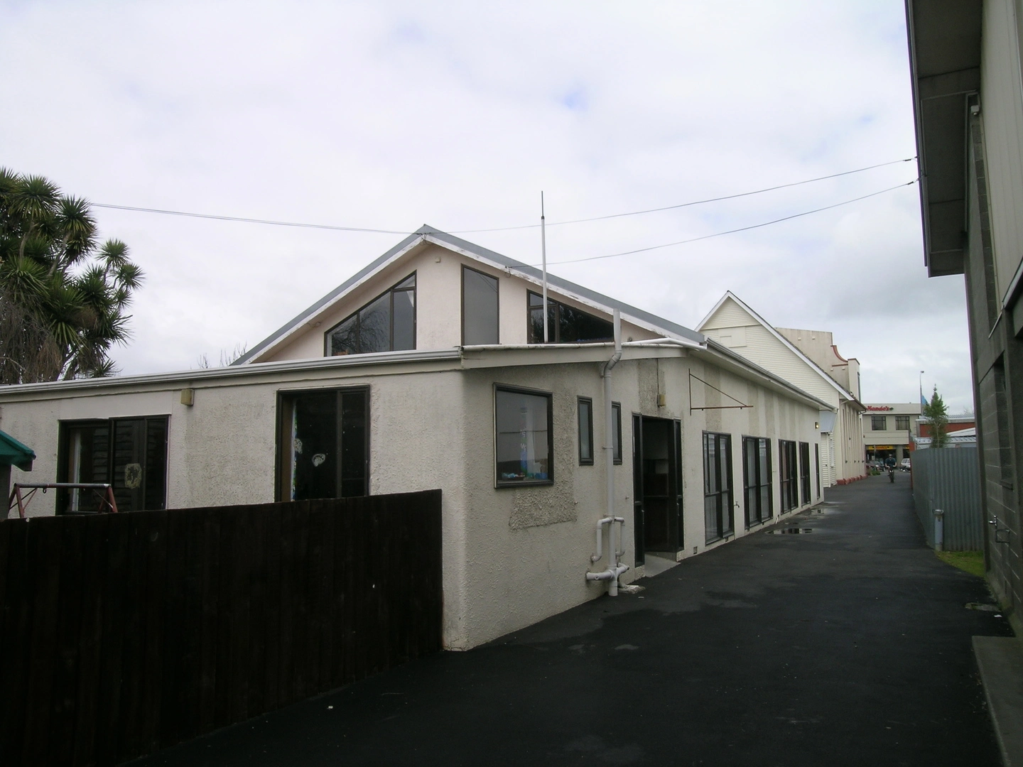 Driveway and rear of Beckenham Baptist Church