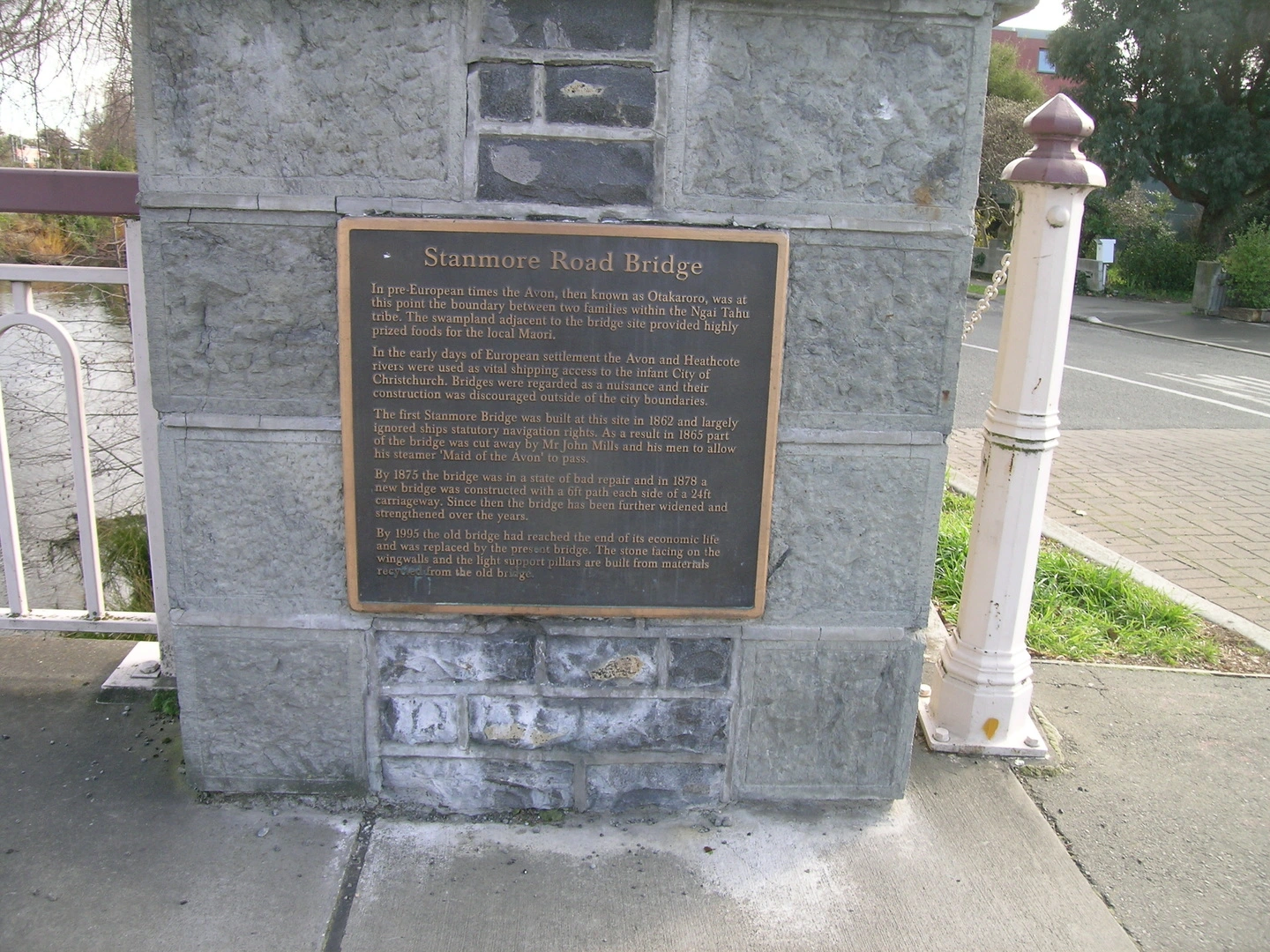 Stanmore Road Bridge plaque