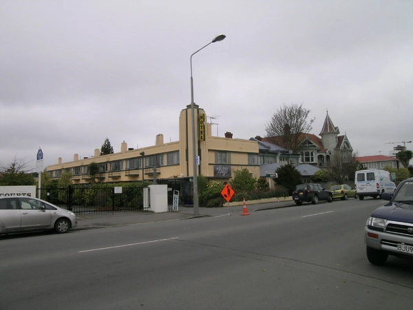 Holiday Lodge Motel