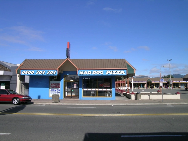 Mad Dog Pizza