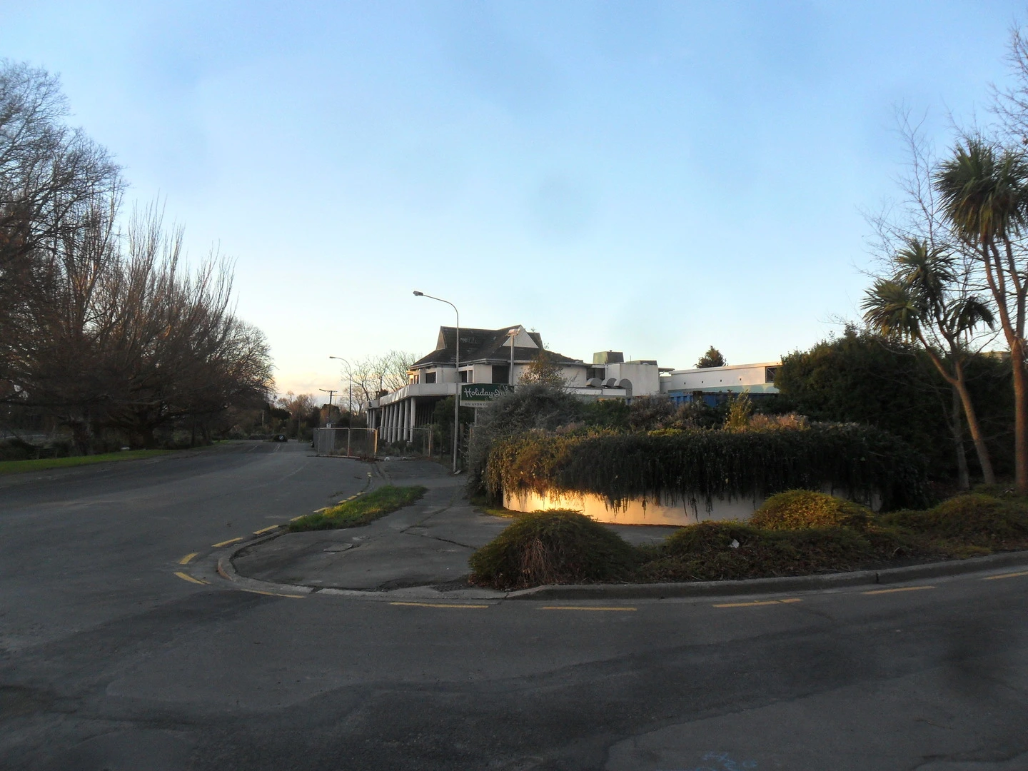 Earthquake damaged Holiday Inn