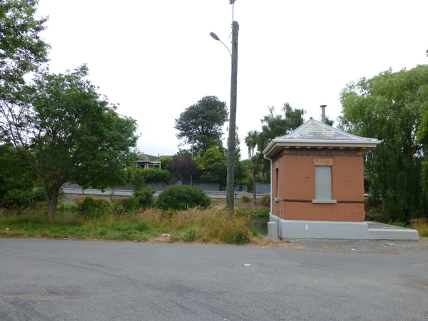 Pump house on River Road