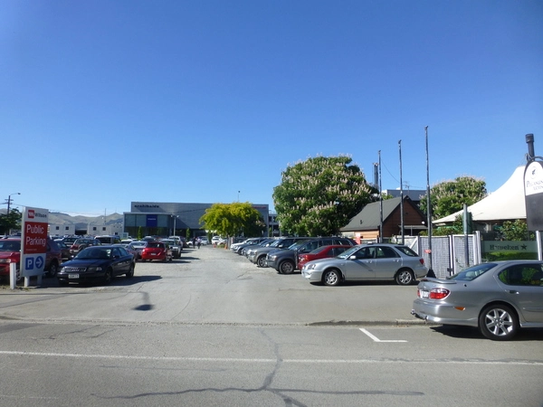Car park at 20 Oxford Terrace