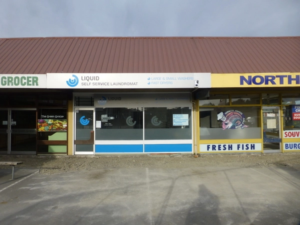 Liquid self service laundromat
