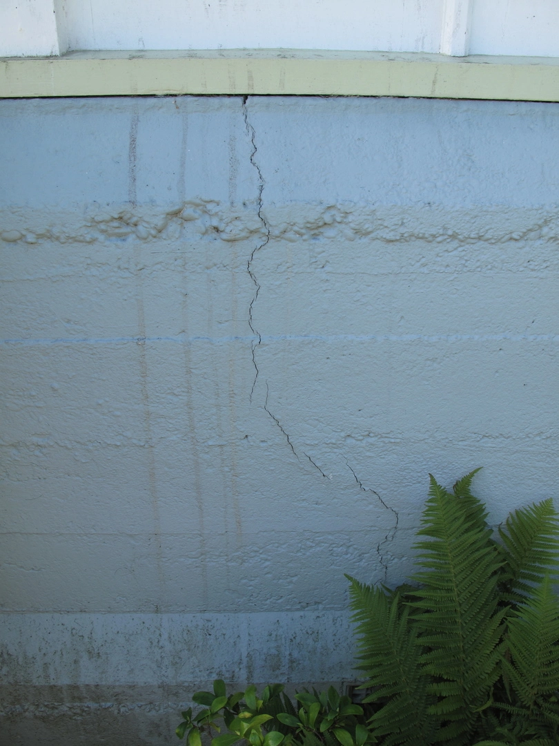 Foundation crack at St David's Church