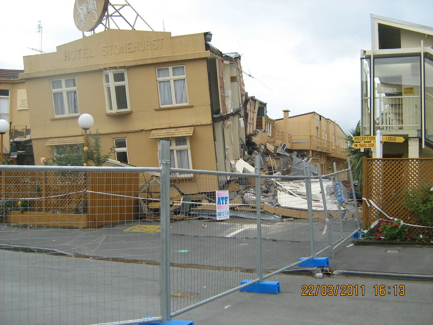 Hotel Stonehurst earthquake damage