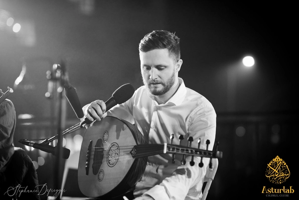 Liam Oliver with oud