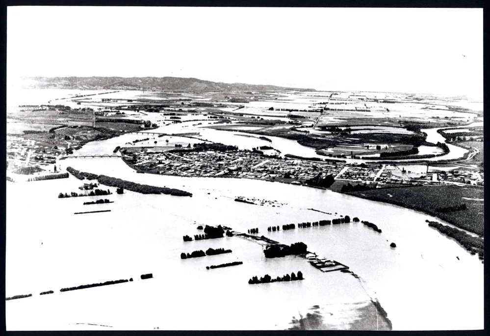 Photograph, Aerial of Balclutha in Flood