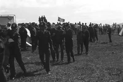 Police detain protestors.  Orakei Bastion Point Occupation