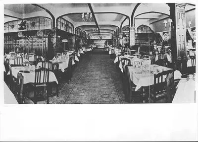 Photo from Souvenir Menu. Milne & Choyce Tearoom.