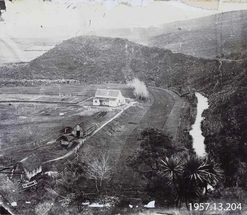 Photograph: Dean's Homebush Station
