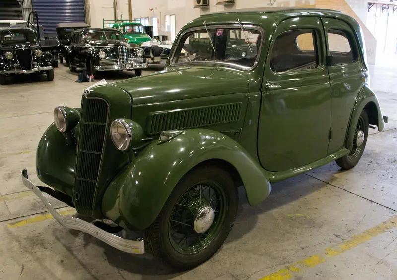 Automobile Ford 10 Model "CX"