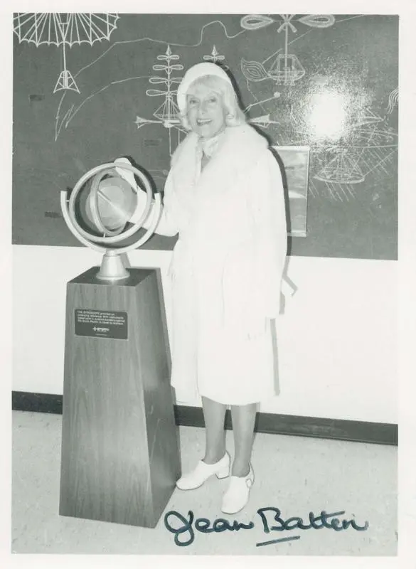 Pioneers of New Zealand Aviation Building : Jean Batten at the opening ceremony