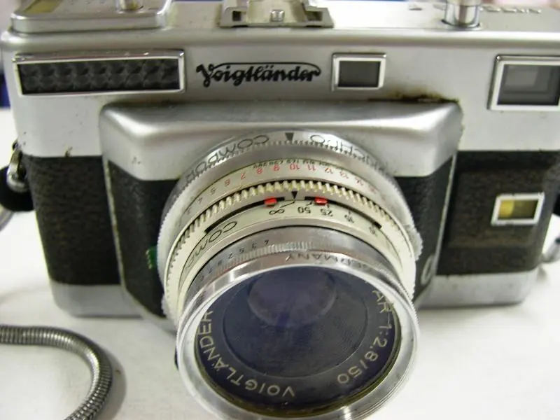 Camera and case Voigtländer Vitessa T
