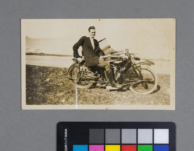 Frederick Raynor Pinny on Indian motorcycle sidecar combination WN-2972