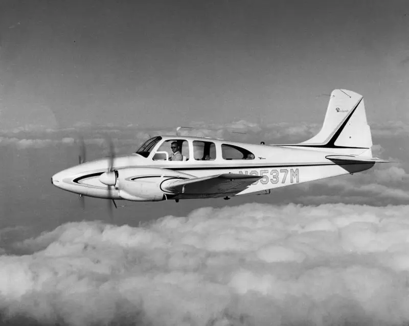 Beechcraft Travel Air model 95 in flight