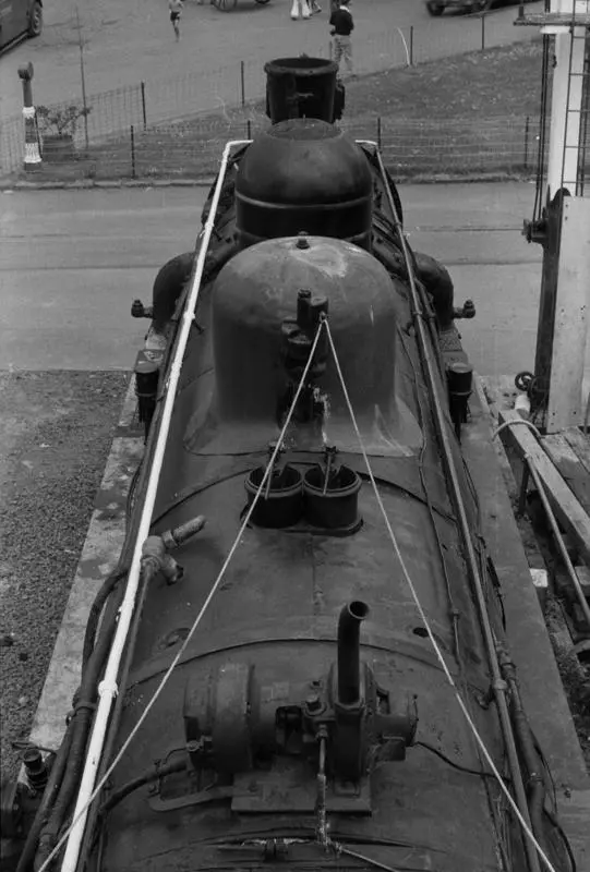 Photograph of locomotive AB 832