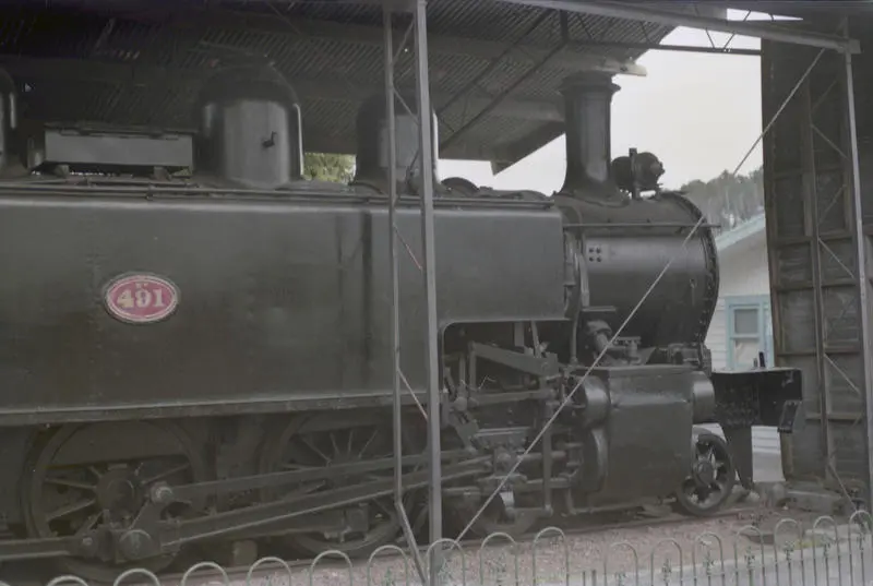 Photograph of locomotive WW 491