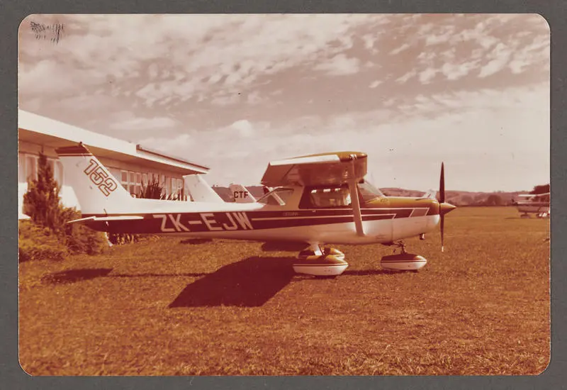 ZK-EJW Cessna 152 8.2.79 Ardmore