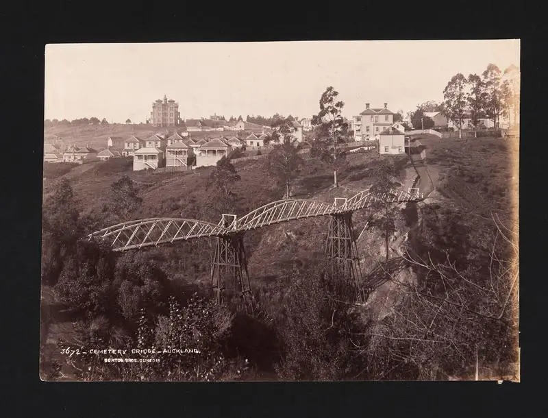 Cemetery Bridge - Auckland