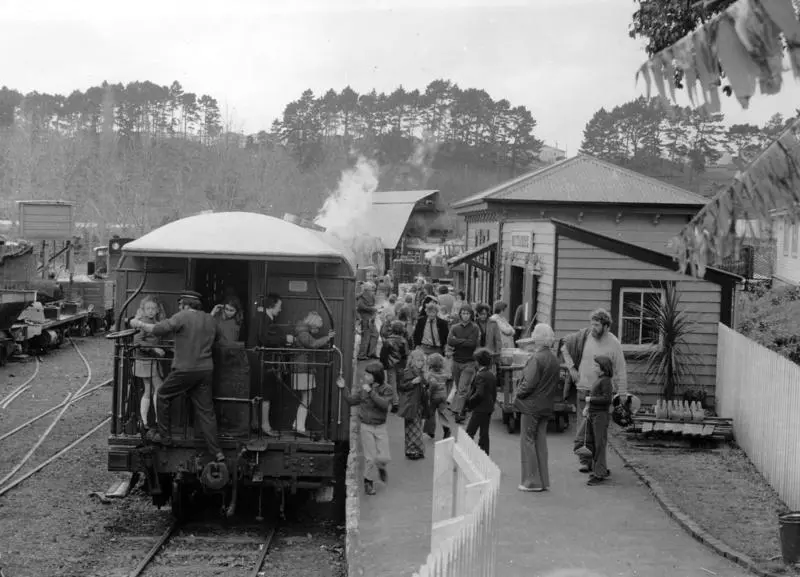Live Days : train rides at Western Springs Railway