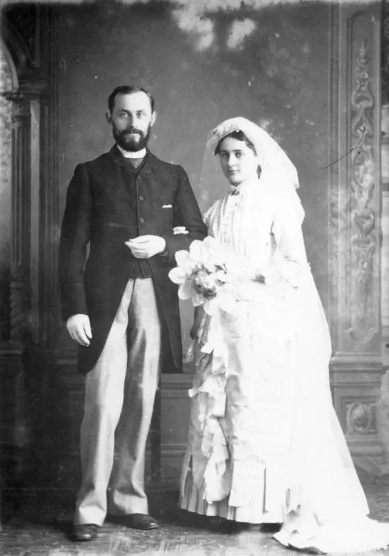 Mr and Mrs James Hardy, Wedding Portrait