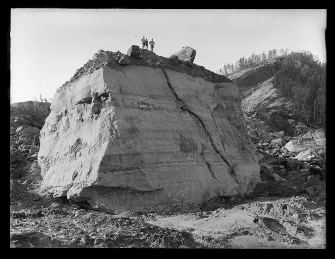 Murchison Earthquake 17/6/1929, Gibson's Rock, Maruia