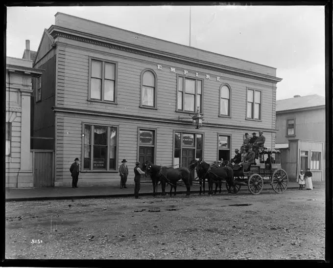 Empire Hotel, Westport