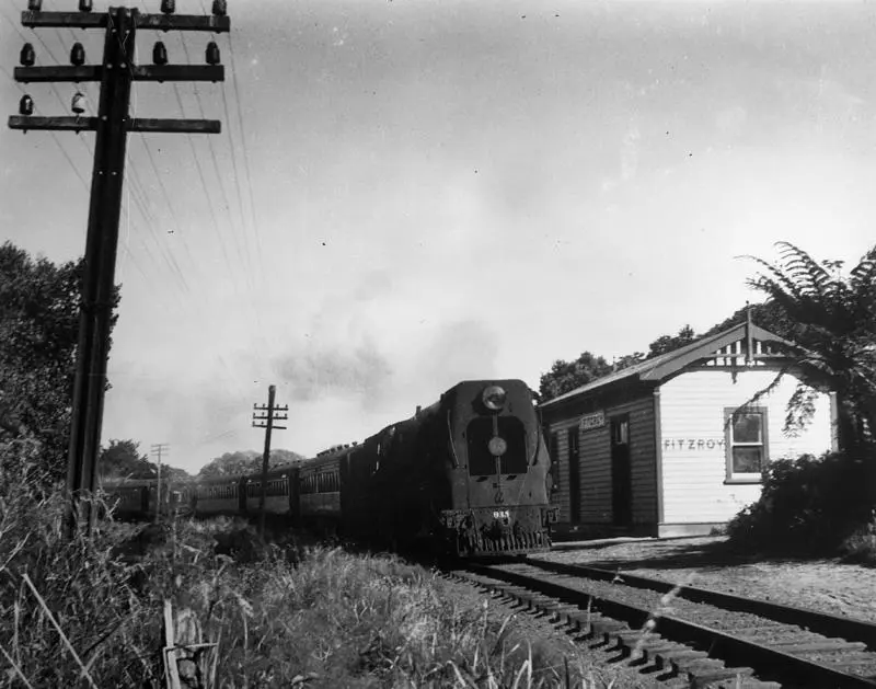 "Fitzroy Railway station with locomotive K 935 train."