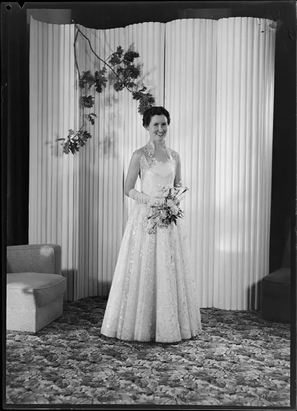 Horrill, Debutante