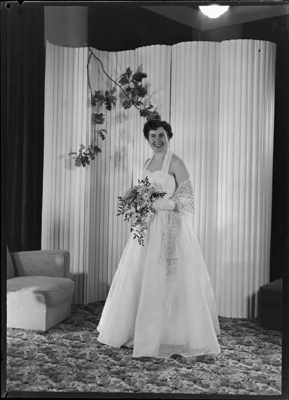 Verney, Debutante