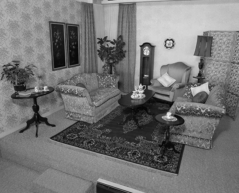 Briggs Furniture Gallery, Interior
