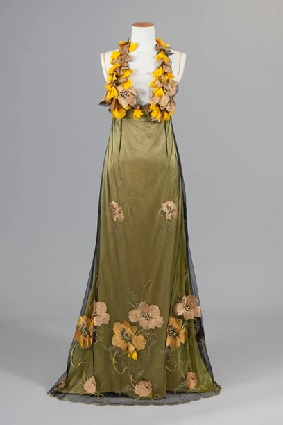 Night flowers of the Pacific evening dress