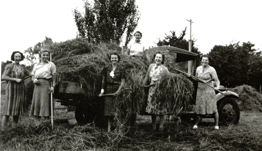 Women working on Farm During World War II, Palmerston North