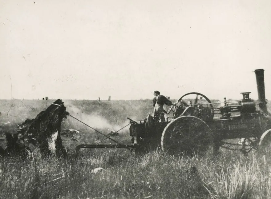 Removing tree stumps with a traction engine