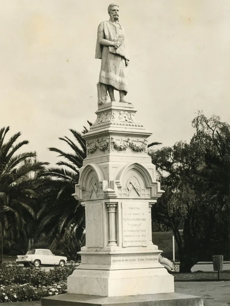 Te Awe Awe statue, the Square