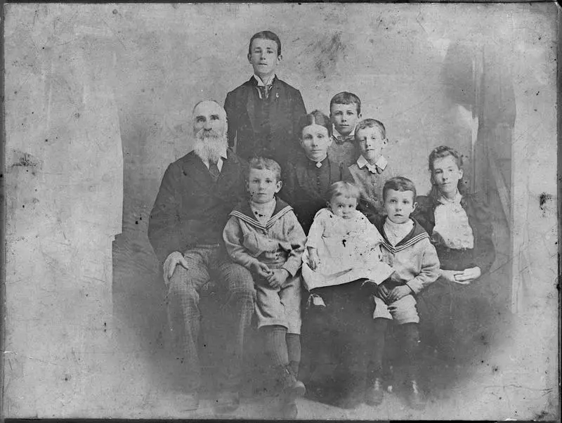 Charles and Mary Jane Innes and children