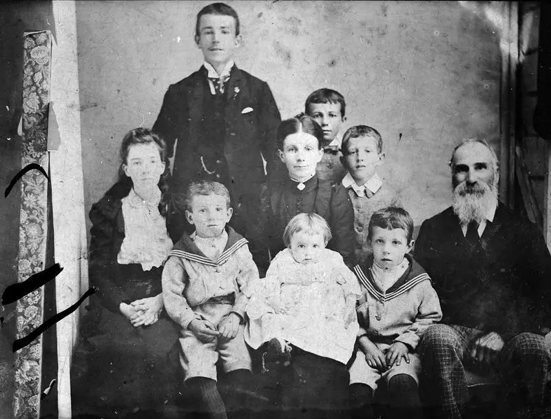 Charles Innes and family
