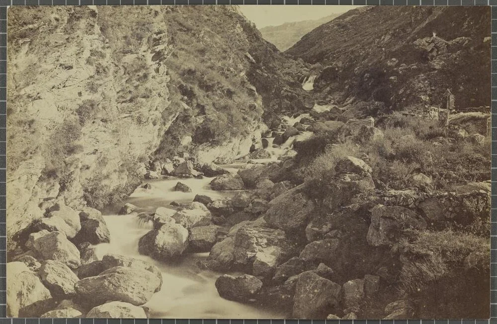 The Kirtle Burn, or Roaring Meg on the road from Cromwell to Queenstown, Otago, New Zealand