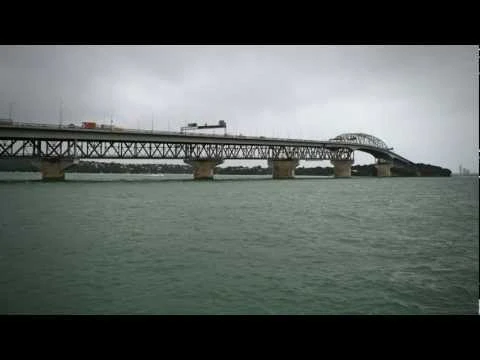 Auckland's 'coat-hanger' bridge - Roadside Stories