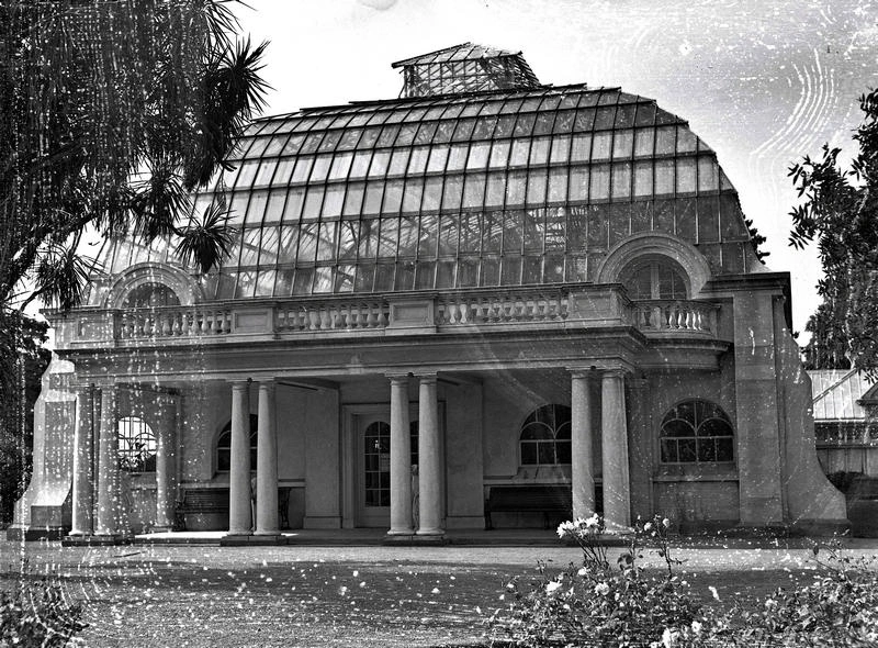 Botanic Gardens, Cunningham Conservatory a Large Glasshouse. Christchurch, Canterbury, New Zealand.
