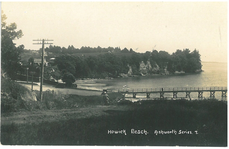Howick Beach and wharf before 1930